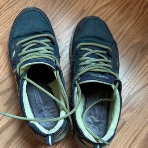 Skechers Dark Green Athletic Shoes